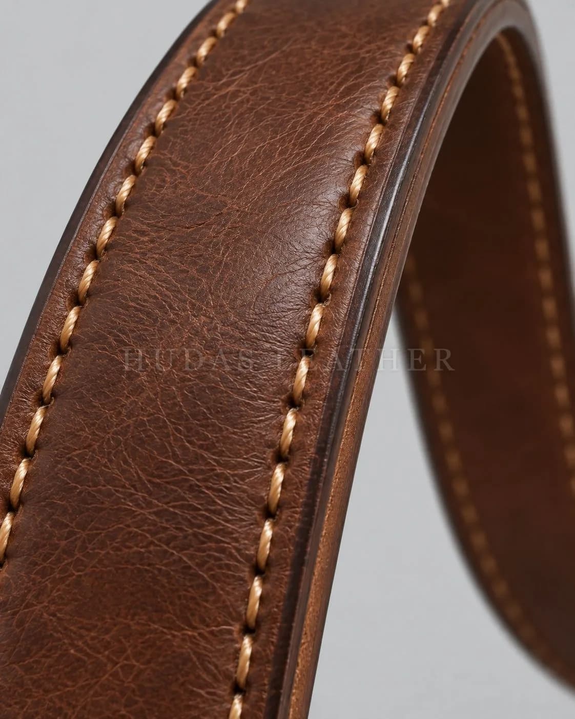 Weekend Holdall in Full-Grain Polished Cowhide, Dark Walnut, view 3